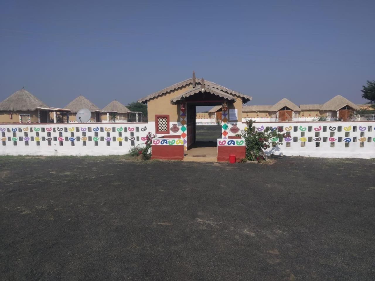 Banni Village Resort - Rann Of Kutch Bherandiāla Exterior photo