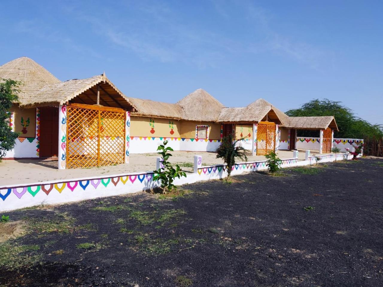 Banni Village Resort - Rann Of Kutch Bherandiāla Exterior photo