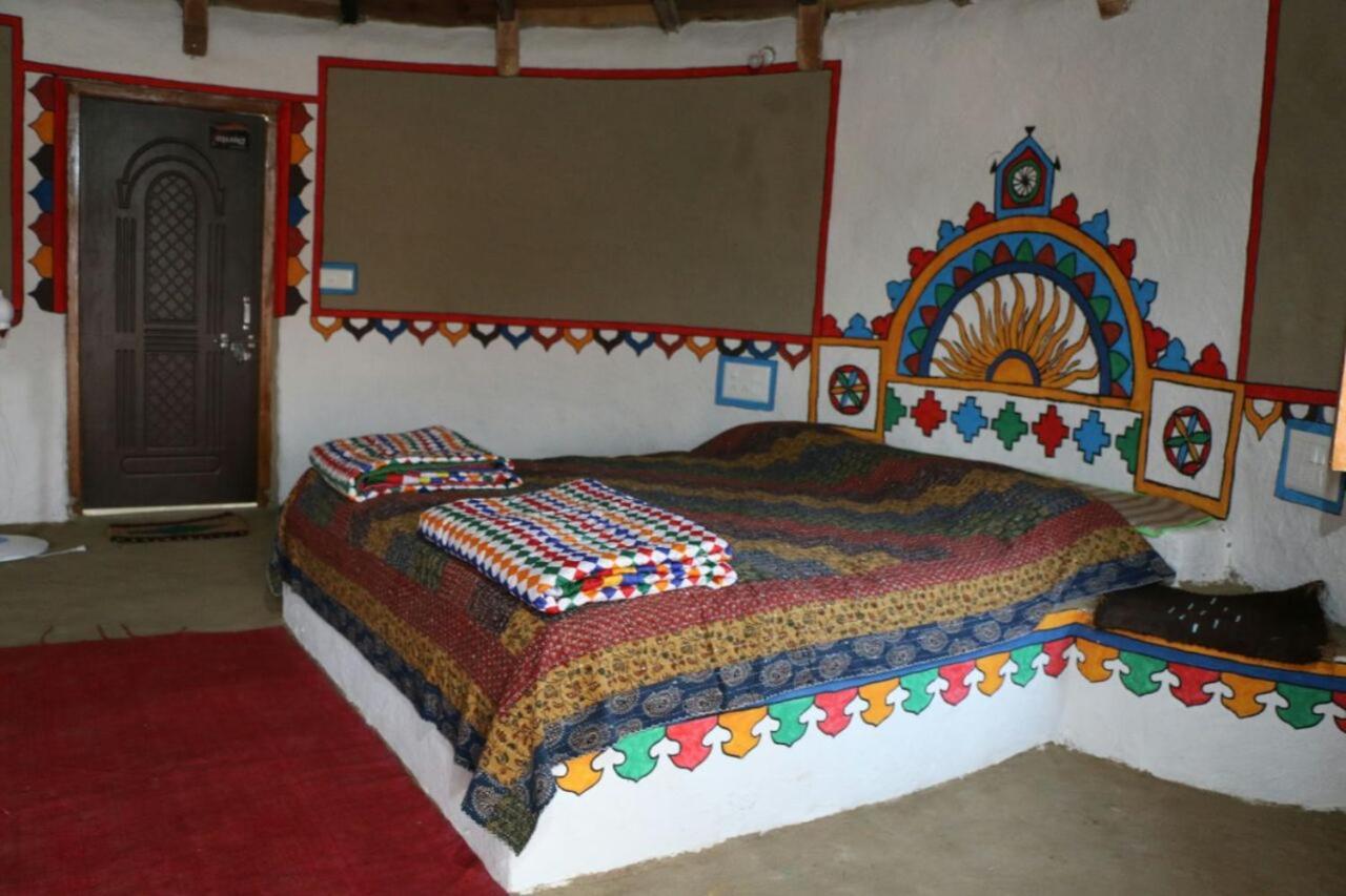 Banni Village Resort - Rann Of Kutch Bherandiāla Exterior photo