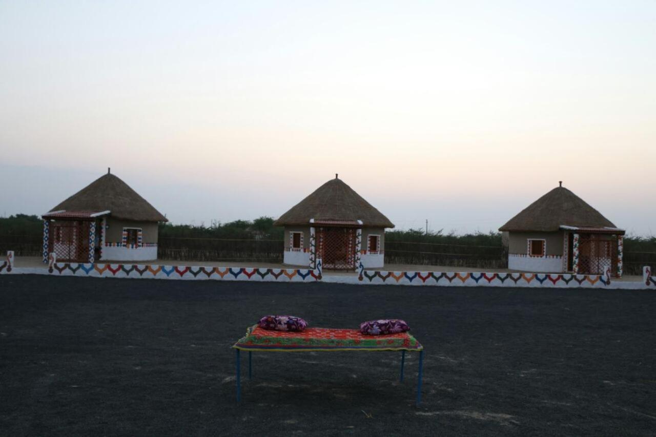 Banni Village Resort - Rann Of Kutch Bherandiāla Exterior photo